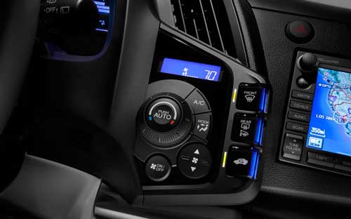 2011_Honda_CR-Z_ac+nav