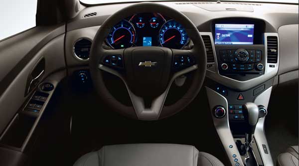 2011_Chevy_Cruze_Cockpit