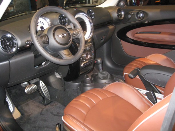 The interior of the 2013 Paceman is typical MINI Countryman.