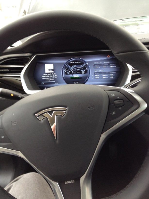 The instrument panel is a large, horizontal thin film transistor (TFT) full-color display. Lovely stuff. 