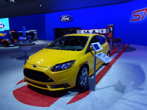 LAAutoShow Day 1 031 2014 Ford Focus ST