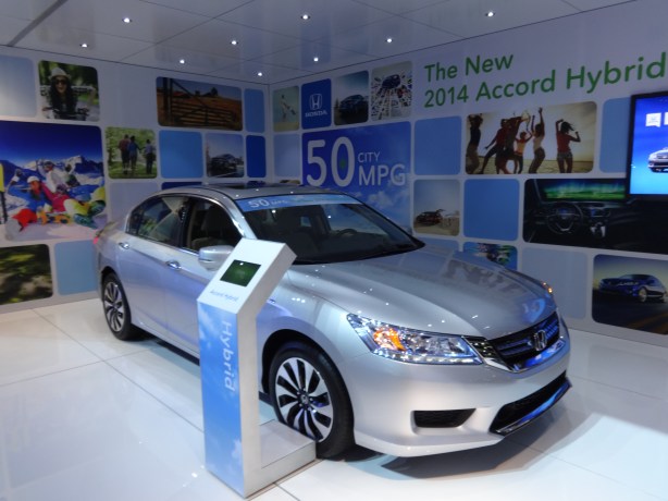 LAAutoShow Day 1 039 2014 Honda Accord Hybrid