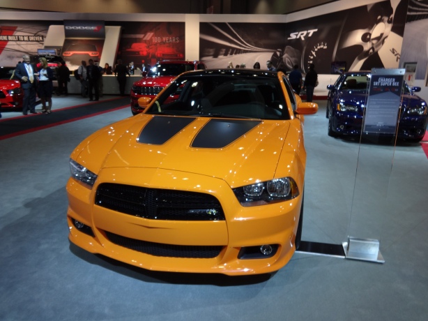 LAAutoShow Day 1 049 2014 Dodge Charger SRT Super Bee