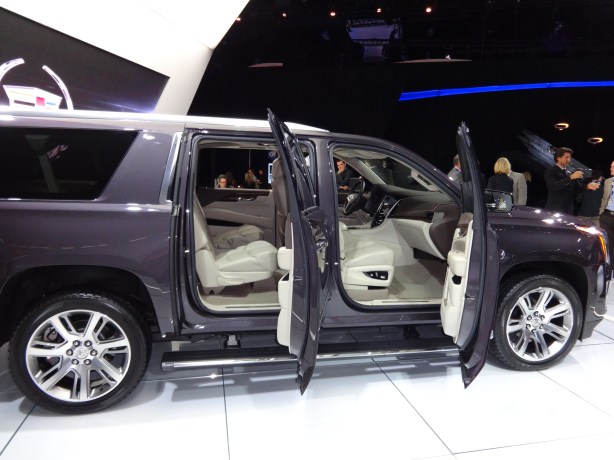 LAAutoShow Day 1 090 2014 Cadillac Escalade side & int