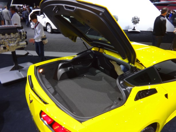 LAAutoShow Day 1 096 2014 Corvette Stingray rear hatch