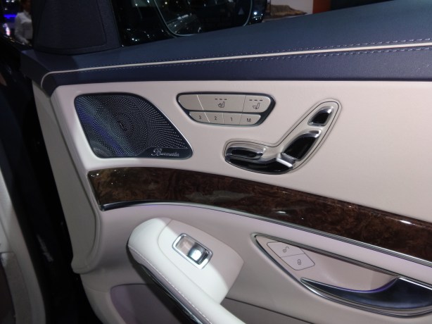 LAAutoShow Day 1 114 2014 Mercedes S550 int detail