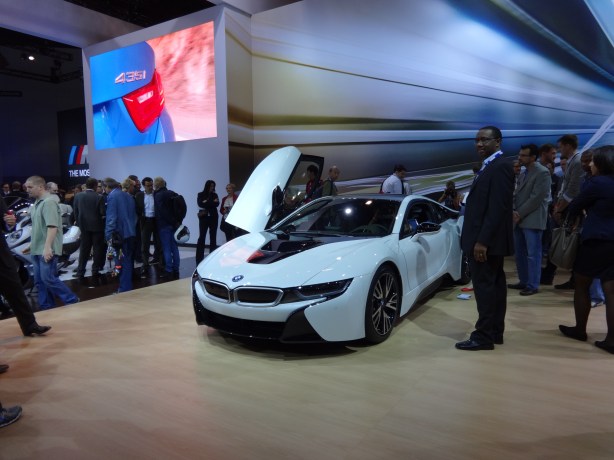 LAAutoShow Day 1 125 2015 BMW i8 ext
