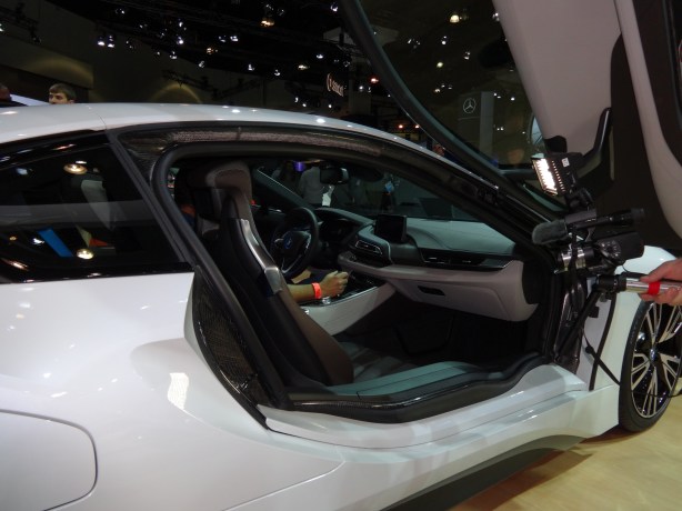 LAAutoShow Day 1 126 2015 BMW i8 int