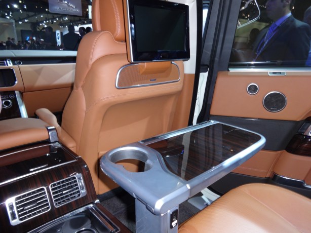 LAAutoShow Day 1 151 Range Rover Autobiograpy interior