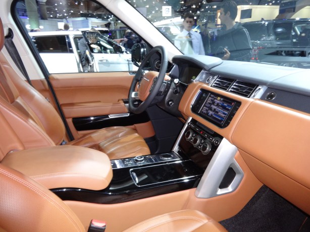 LAAutoShow Day 1 155 Range Rover Sport interior