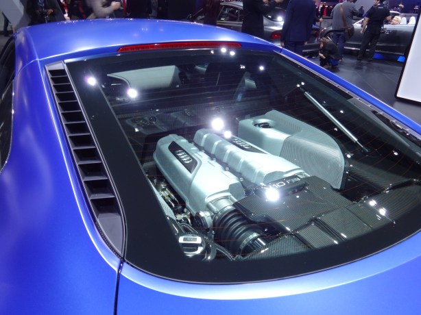 LAAutoShow Day 1 158 Audi R8 V10 engine