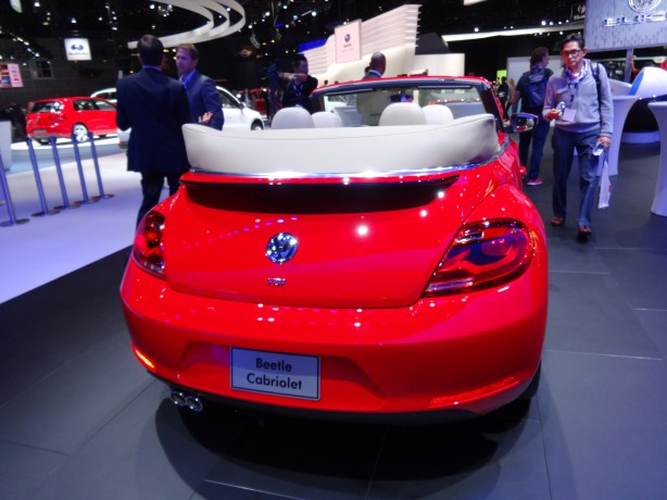 LAAutoShow Day 1 175 2014 VW Beetle Cabriolet TDI