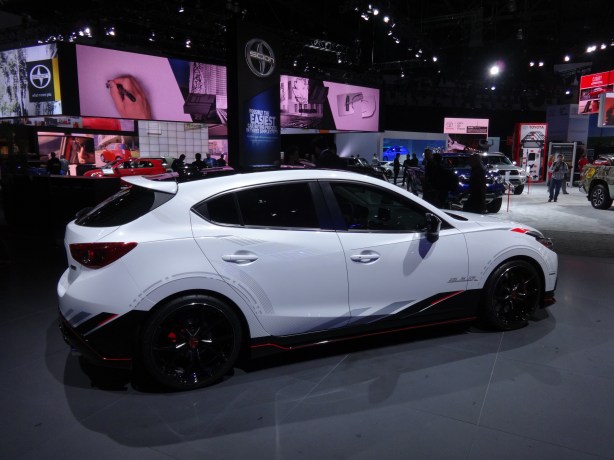 LAAutoShow Day 1 178 2014 Mazda 3 side