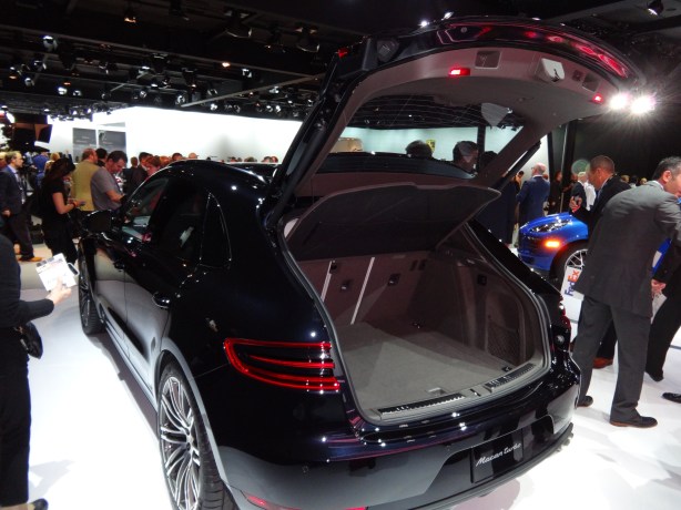 LAAutoShow Day 1 200 2015 Porsche Macan Turbo rear