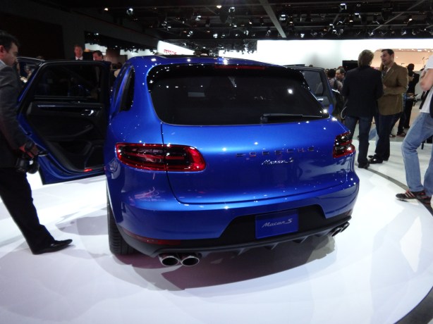 LAAutoShow Day 1 203 2015 Porsche Macan S rear