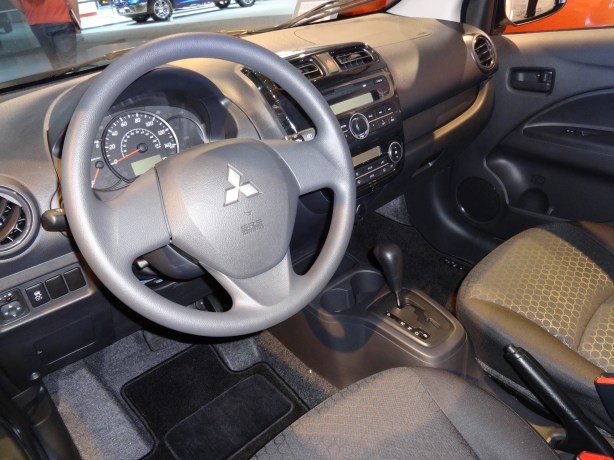 LAAutoShow Day 2 (12) 2014 Mitsubishi Mirage DE int