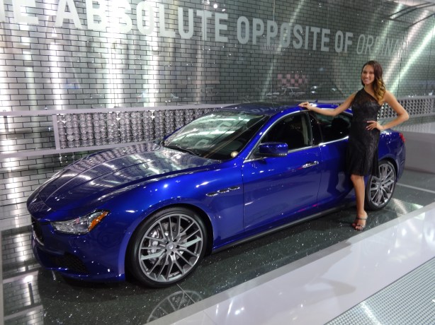 LAAutoShow Day 2 (41) 2015 Maserati Ghibli side