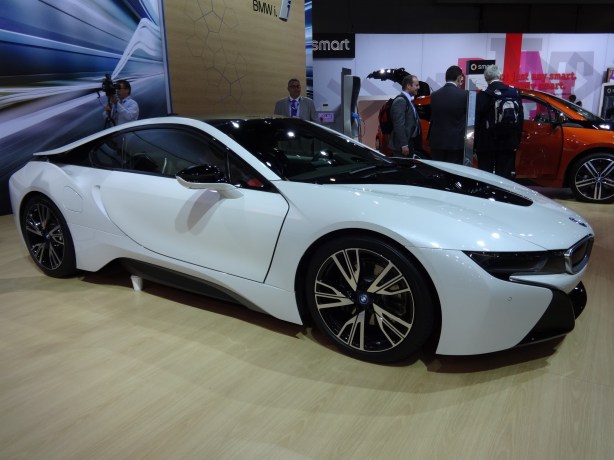 A good side shot of the BMW i8. 