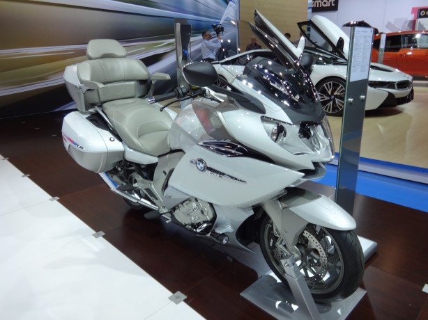 LAAutoShow Day 2 (55) 2014 BMW K 1600 GTL Exclusive