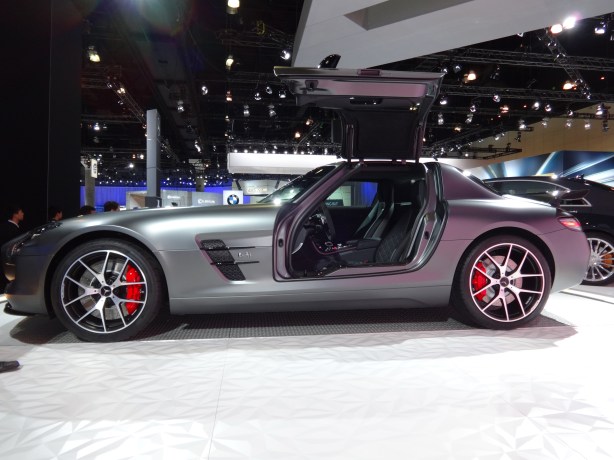 LAAutoShow Day 2 (66) 2014 Mercedes SLS AMG side