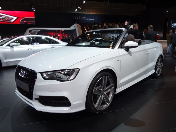 LAAutoShow Day 2 (68) 2015 Audi A3 Cabriolet front left