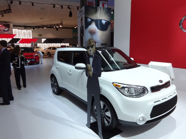 LAAutoShow Day 2 (9) 2014 Kia Soul ext