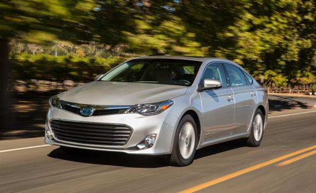 The 2014 Toyota Avalon Hybrid Limited is also a good alternative to the MKZ.