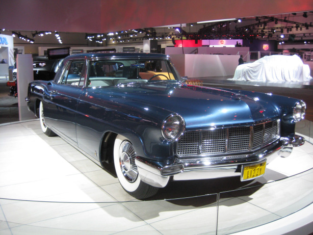 Elizabeth Taylor's 1956 Lincoln Continental Mark II. Stunning. Simply stunning.