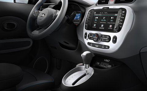 2015 Kia Soul EV center dasahboard